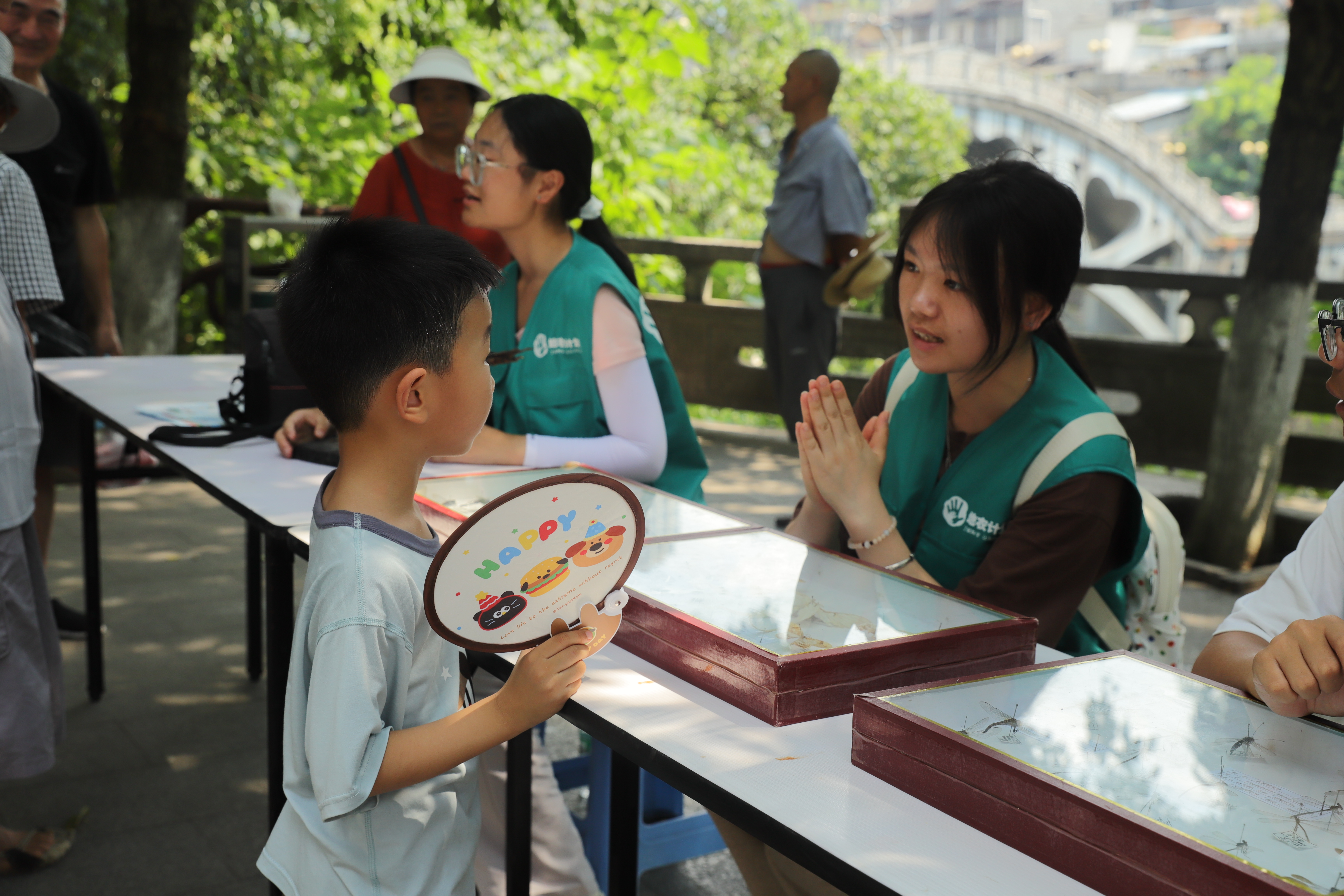 图为标本讲解 (1).JPG