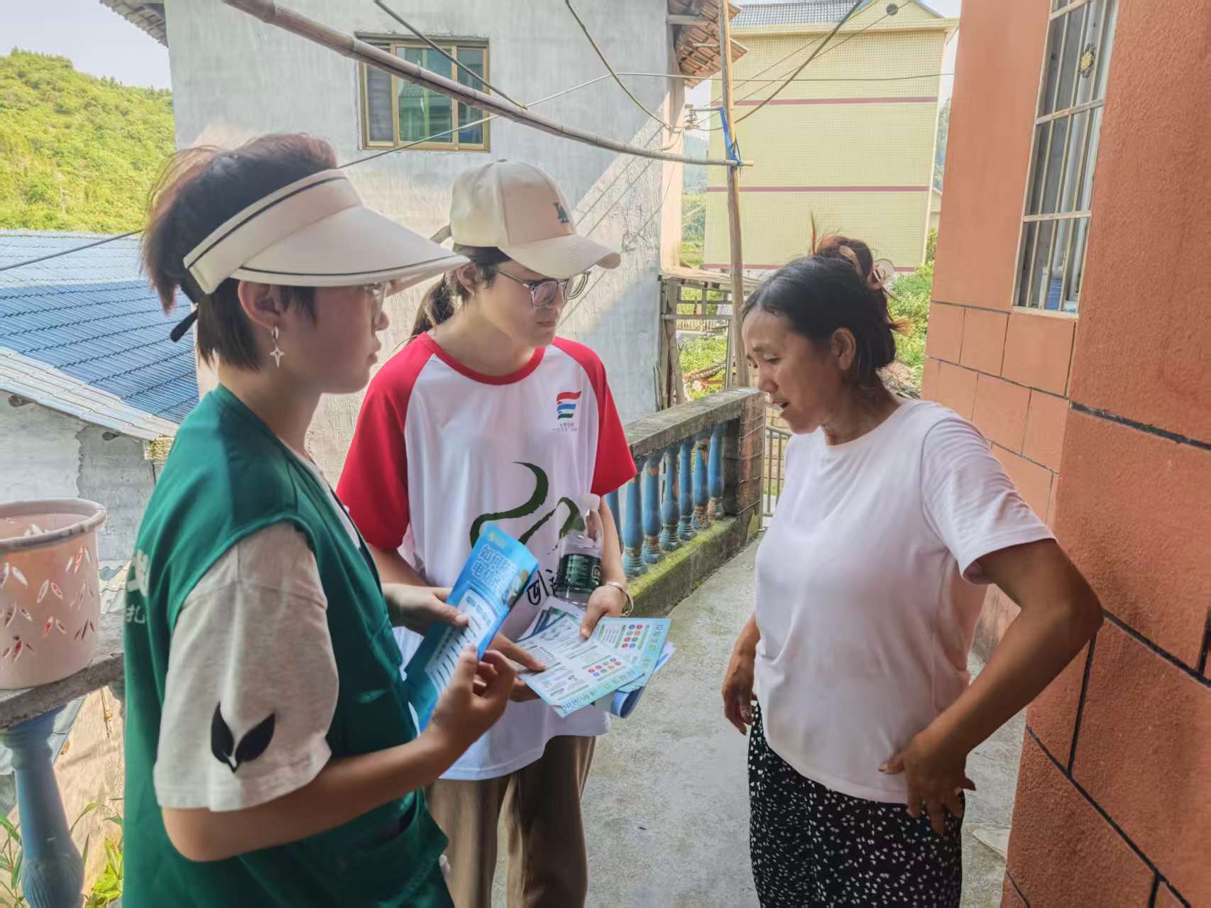 图为宣讲过程，莫庆荣摄 (5).jpg